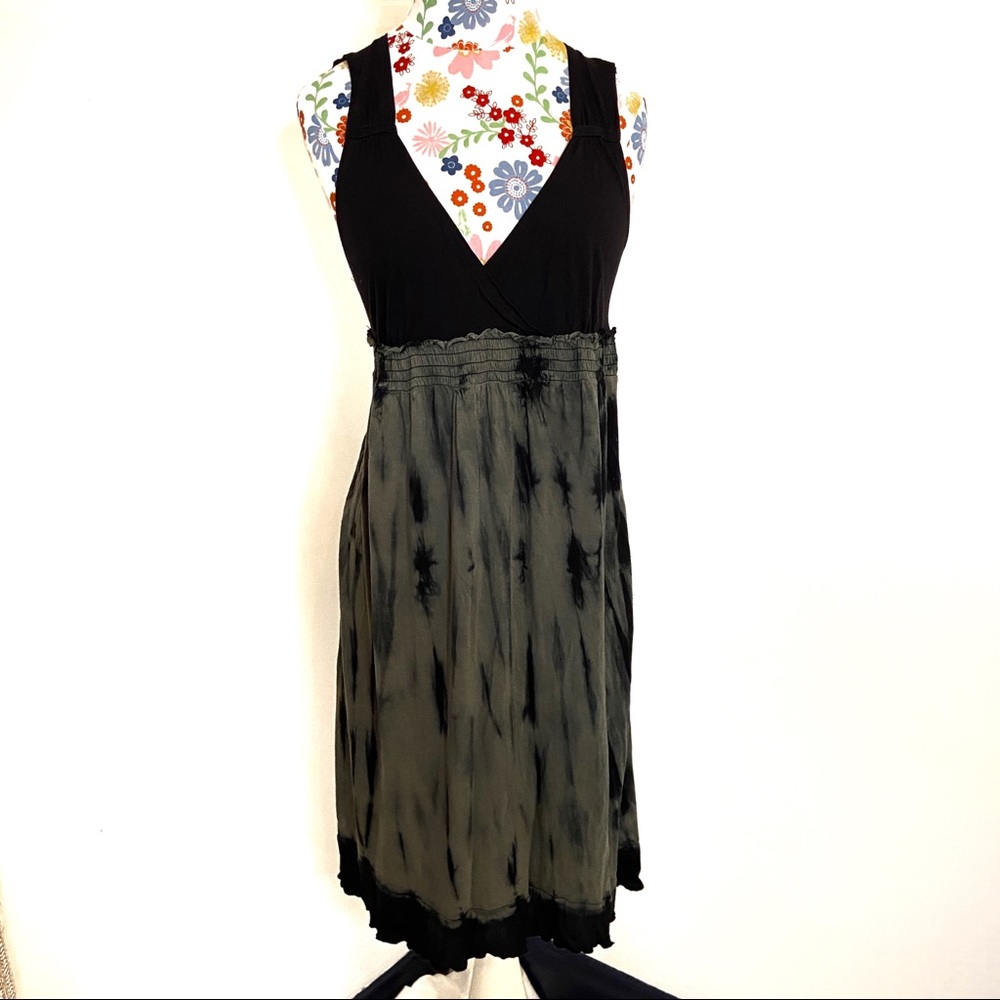 Calvin Klein Jeans Black and Gray Midi Dress